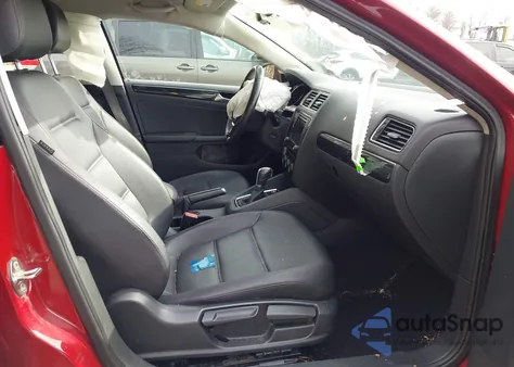 2017 Volkswagen Jetta 1.8T Sel from USA, damaged, VIN 3VWL17AJ5HM219858